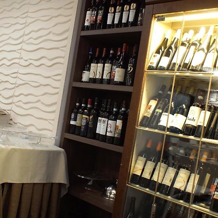 Hotel Leopardi Pomigliano d'Arco Eksteriør billede