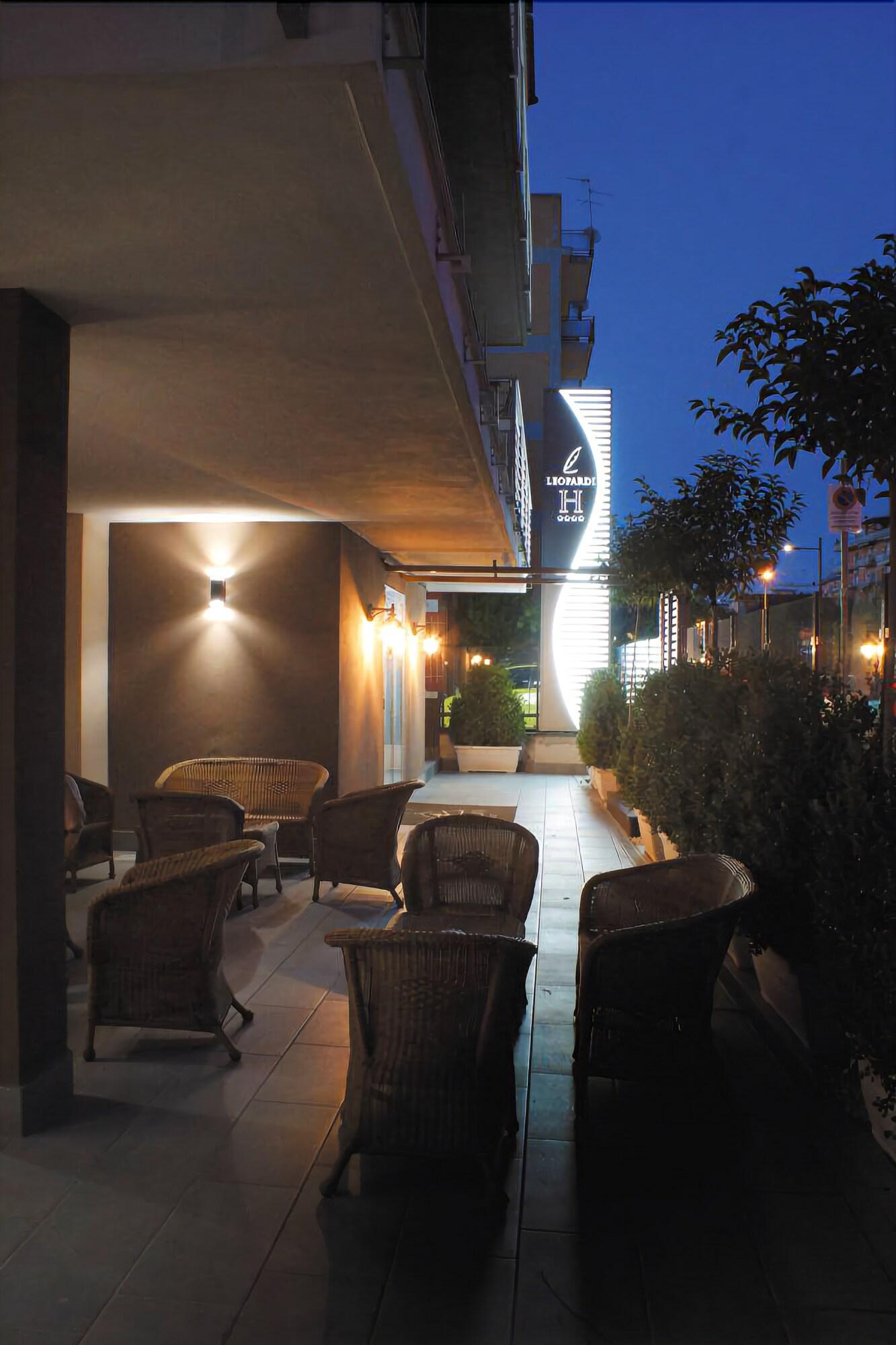 Hotel Leopardi Pomigliano d'Arco Eksteriør billede