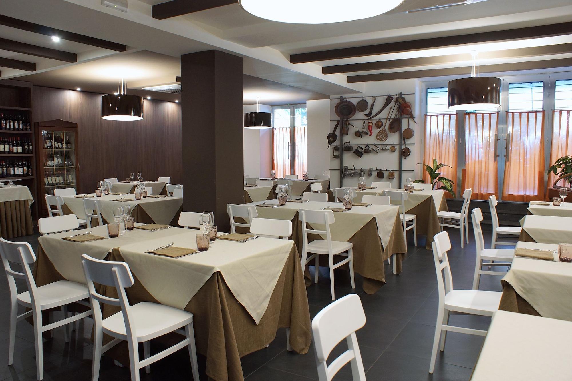 Hotel Leopardi Pomigliano d'Arco Eksteriør billede