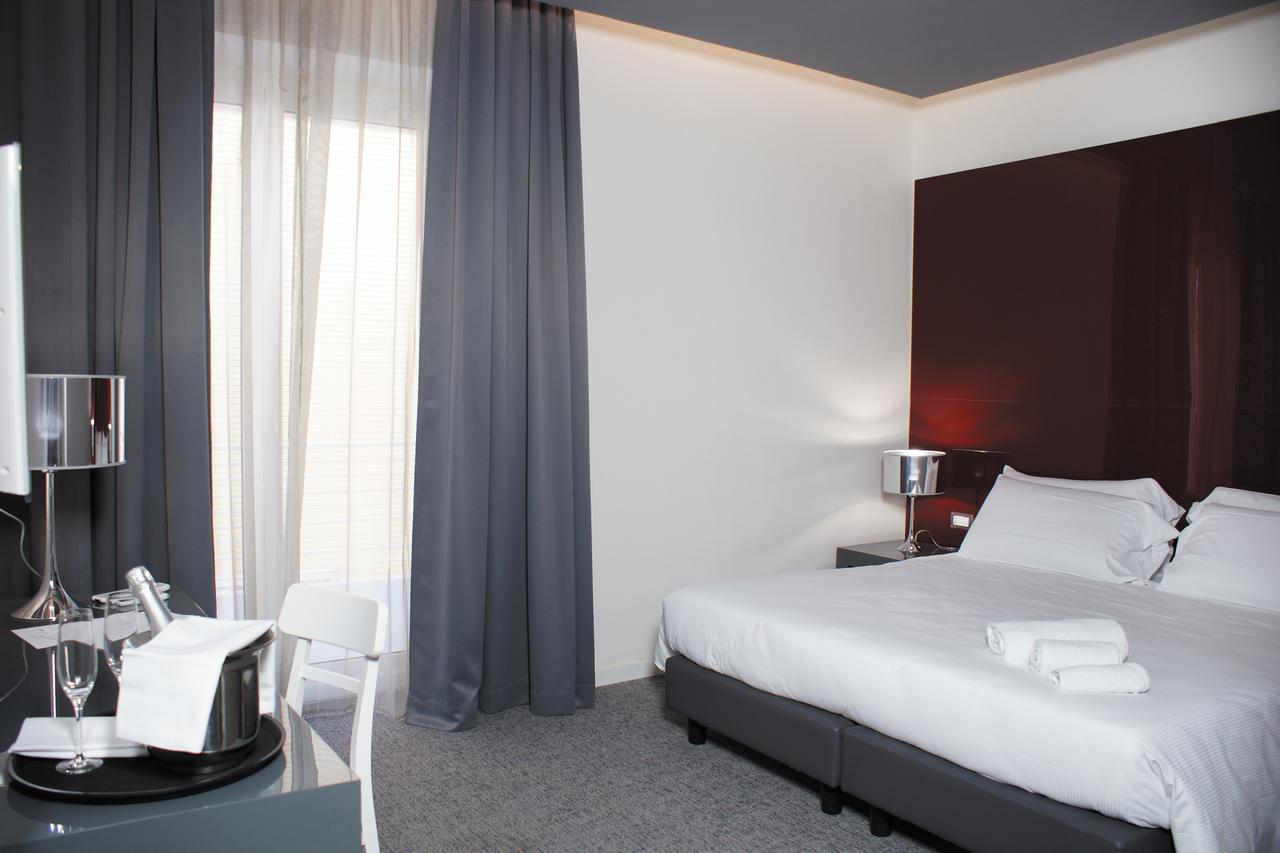 Hotel Leopardi Pomigliano d'Arco Eksteriør billede